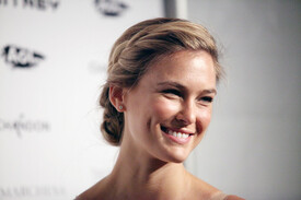 Bar Refaeli Updos Loose Braid 8aQanRNkg8ul.jpg