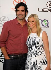 CU-Amy Smart attends the 21st Annual Environmental Media Awards-03.jpg