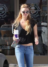 CU-Whitney Port stops to pick up a cup of coffee at a Coffee Bean in Hollywood-01.jpg