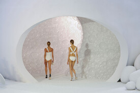 783047242_Chanel_SpringSummer_247_122_467lo.jpg