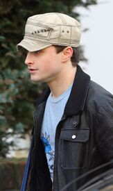 41404_Daniel_Radcliffe_out_and_about_in_London_celebutopia_260108_12_123_27lo.jpg