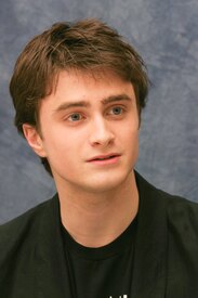 71329_Celebutopia-Daniel_Radcliffe-Munawar_Hosain_portraits-09_122_744lo.jpg