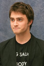 71718_Celebutopia-Daniel_Radcliffe-Munawar_Hosain_portraits-13_122_38lo.jpg