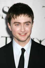 52684_Celebutopia-Daniel_Radcliffe-62nd_Annual_Tony_Awards-05_122_201lo.jpg