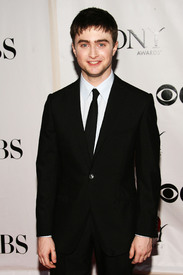 74795_Celebutopia-Daniel_Radcliffe-62nd_Annual_Tony_Awards-02_122_859lo.jpg