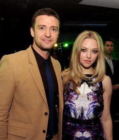 amanda_seyfried_in_time_premiere_137.jpg