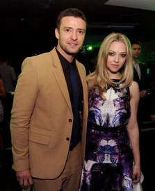 amanda_seyfried_in_time_premiere_138.jpg