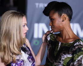 amanda_seyfried_in_time_premiere_154.jpg