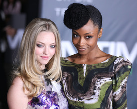 amanda_seyfried_in_time_premiere_158.jpg
