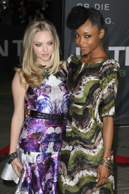 amanda_seyfried_in_time_premiere_166.jpg