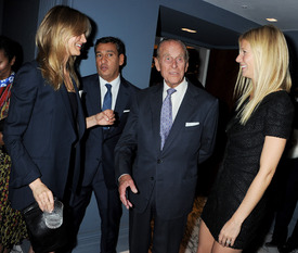 Gwyneth_Paltrow_and_Cameron_Diaz_reception_to_launch_The_Arts_Club_in_London_October_5_2011_007.jpg