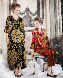 Neiman_Marcus_The_Christmas_Book_2011_4.jpg