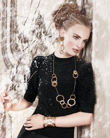 Neiman_Marcus_The_Christmas_Book_2011_5.jpg