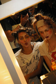 Vivienne_Westwood_Spring_2012_Backstage_L22a6_VG0.jpg