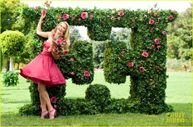 bar_refaeli_escada_campaign_24.jpg