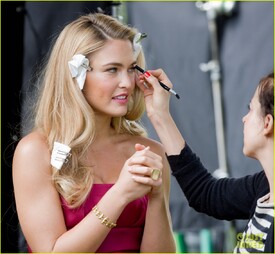 bar_refaeli_escada_campaign_11.jpg