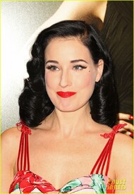dita-von-teese-australia-launch-05.jpg