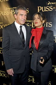 Salma Hayek Puss In Boots Chicago Screening 17.10.2011_07.jpg