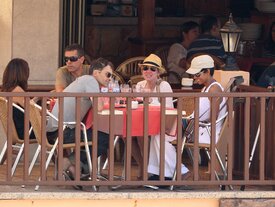 Halle Berry out for dinner in Palma de Mallorca 6.10.2011_08.jpg