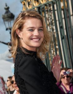 Natalia+Vodianova+Valentino+Arrivals+Paris+XCscc9gVLibl.jpg
