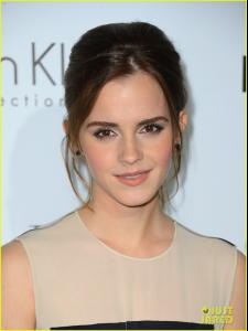 emma-watson-elle-fanning-elle-women-in-hollywood-2012-02.jpg