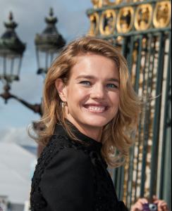 Natalia+Vodianova+Valentino+Arrivals+Paris+GuwGZPg0Cnrl.jpg