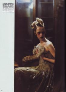 Vogue_Italia_March_1999_Atelier_by_paolo_roversi005.jpg
