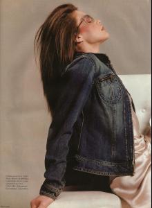 elle_russia_june_2003_emma_01.jpg
