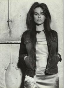 elle_russia_june_2003_emma_05.jpg