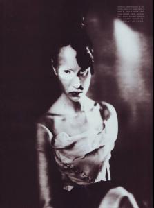 Vogue_Italia_March_1999_Atelier_by_paolo_roversi013.jpg