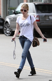 Emma Roberts Out in LA Oct 9048.jpg
