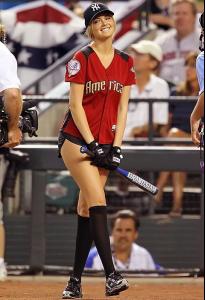 Kate_Upton_baseball.jpg