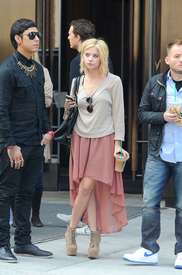 th_ashley_benson_new_york_city_style.jpg