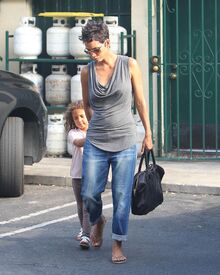 Halle Berry out and about in Brentwood 5.10.2012_03.jpg