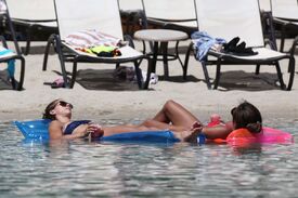 alex_morgan_and_sydney_leroux_in_bikinis_on_the_beach_in_hawaii_12.jpg