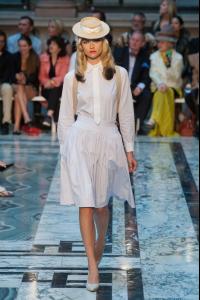 Vivienne_Westwood_Spring_2013_veon4o6_UGP_x.jpg