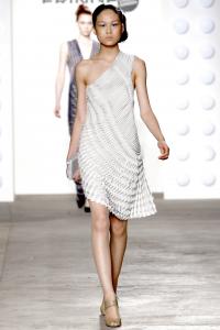 vanessa_lee_fashion_fringe_ss11_lnd.jpg