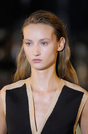 Costume_National_Spring_2014_Details_q_Ybyx8_Rou.jpg