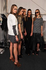 backstage-julianajabour-spfw-inv2014-2.jpg