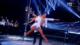 Alizee.-.Dance.With.the.Stars.S04E02.1080i_3.jpg