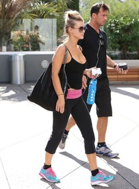 Joanna Krupa Romain Zago gym dTAJo1rkZ6Ax.jpg