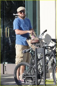 001_leonardo-dicaprio-keeps-the-environment-.jpg