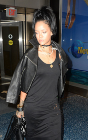 Rihanna (30).jpg
