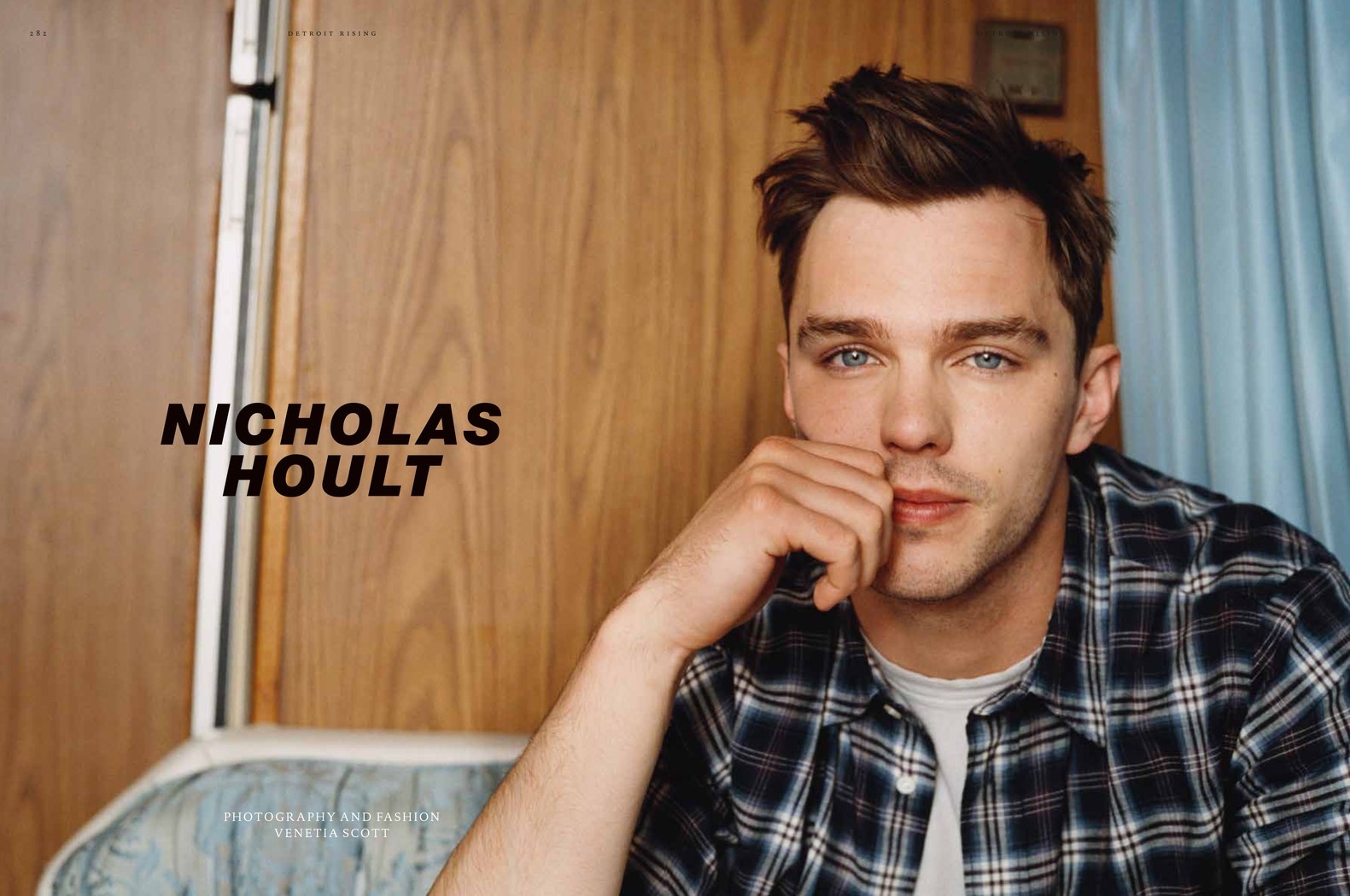 Nick 20. Nicholas Hoult. Nicholas Hoult 2023. Венетия Скотт. Nicholas Hoult 20 лет.