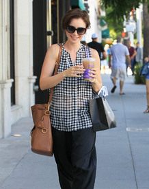 Lily Collins is all smiles while enjoying a shopping trip.jpg