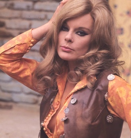 Elke Sommer096.jpg