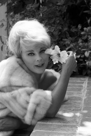 Elke Sommer194.jpg