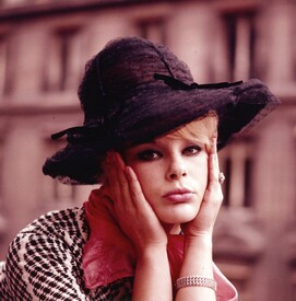 Elke Sommer024.jpg