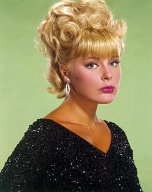 Elke Sommer027.jpg