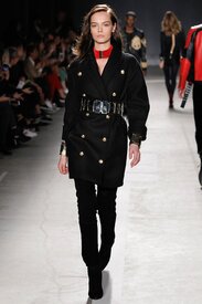 h-and-m-balmain-runway-fall-2016-48_mina.jpg